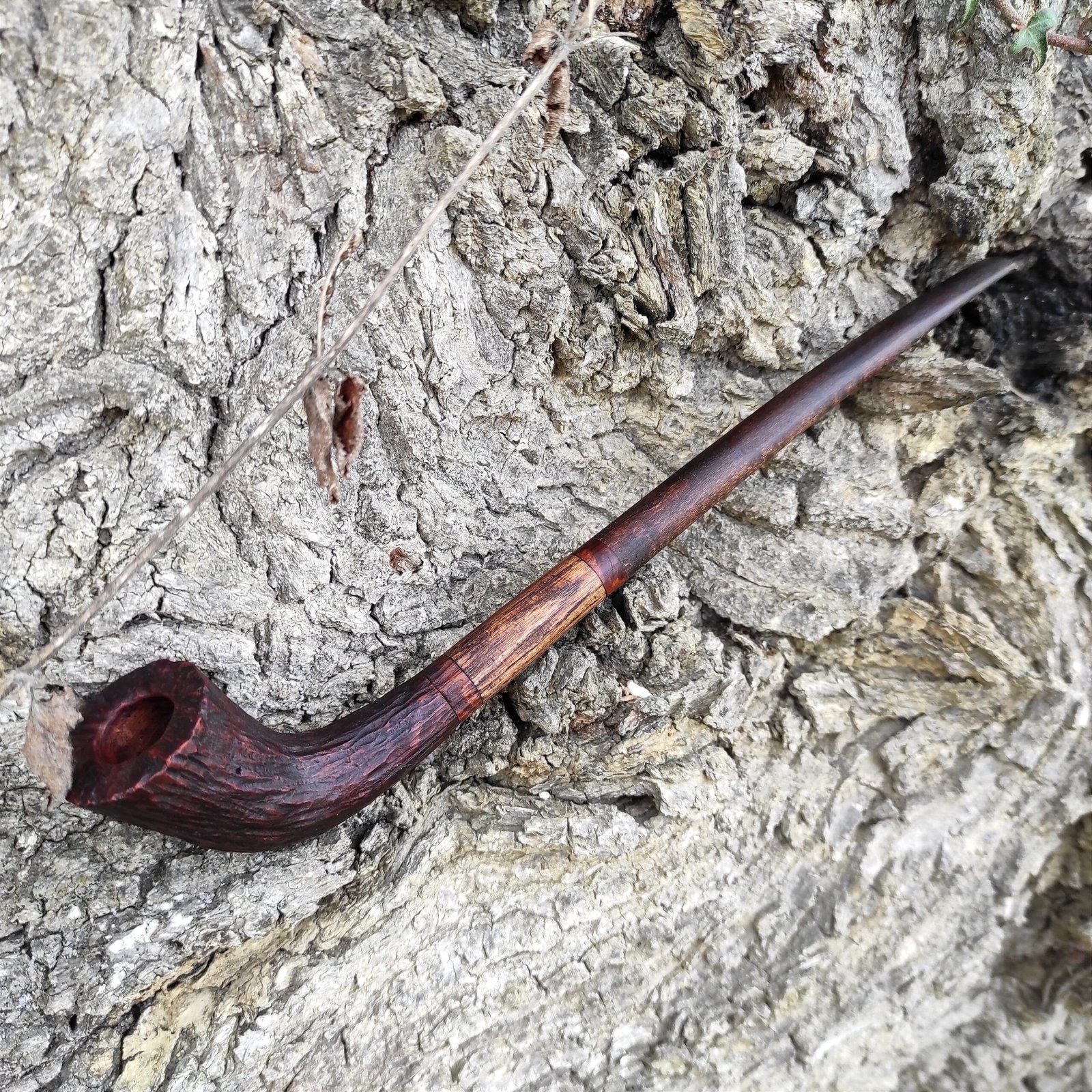 Pipe écorcée longue.