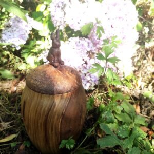 Bocal à bonbons en noyer