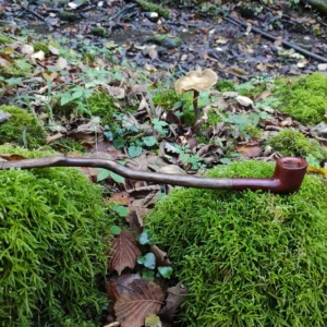 pipe longue noueuse