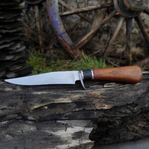 couteau acier carbone